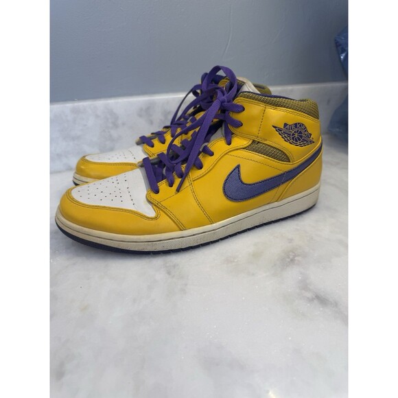 Nike Air Jordan 1 Mid Lakers Kobe Yellow/Purple 554724-708 Men’s Size 11 - Picture 15 of 15